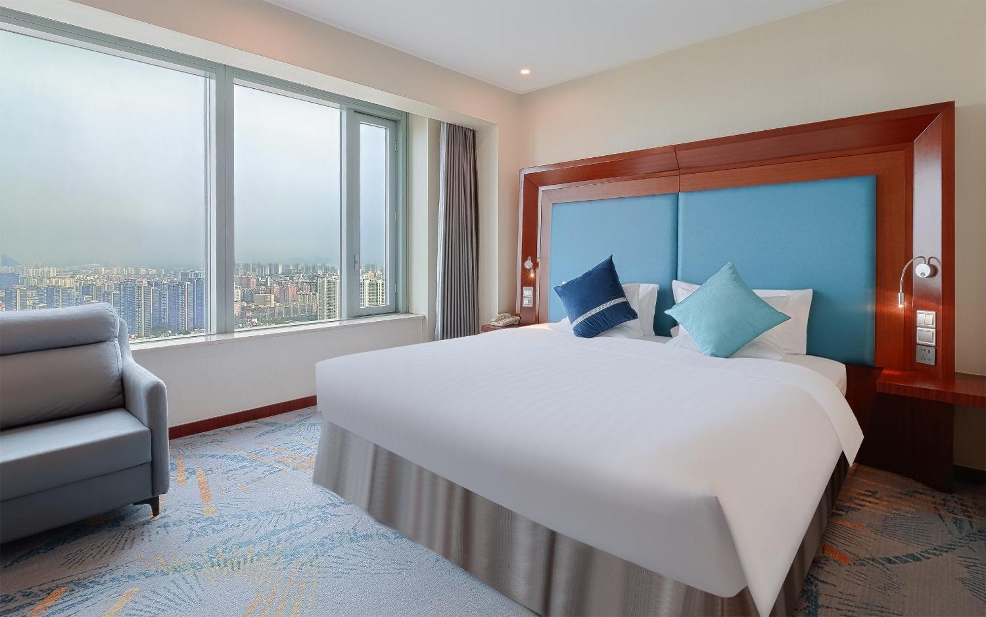 Novotel Atlantis Shanghai - Breakfast In The Clouds With River View In The Revolving Restaurant & 24Hours Free Self-Laundry Exterior photo