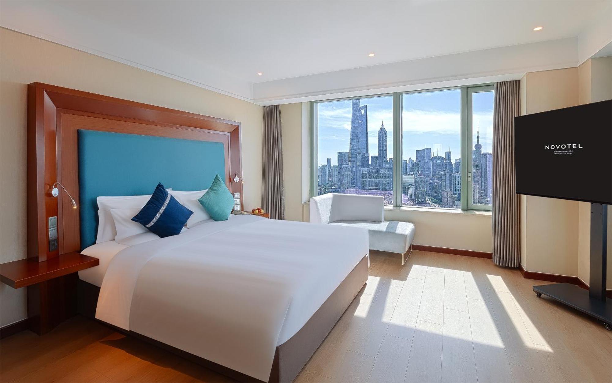 Novotel Atlantis Shanghai - Breakfast In The Clouds With River View In The Revolving Restaurant & 24Hours Free Self-Laundry Exterior photo